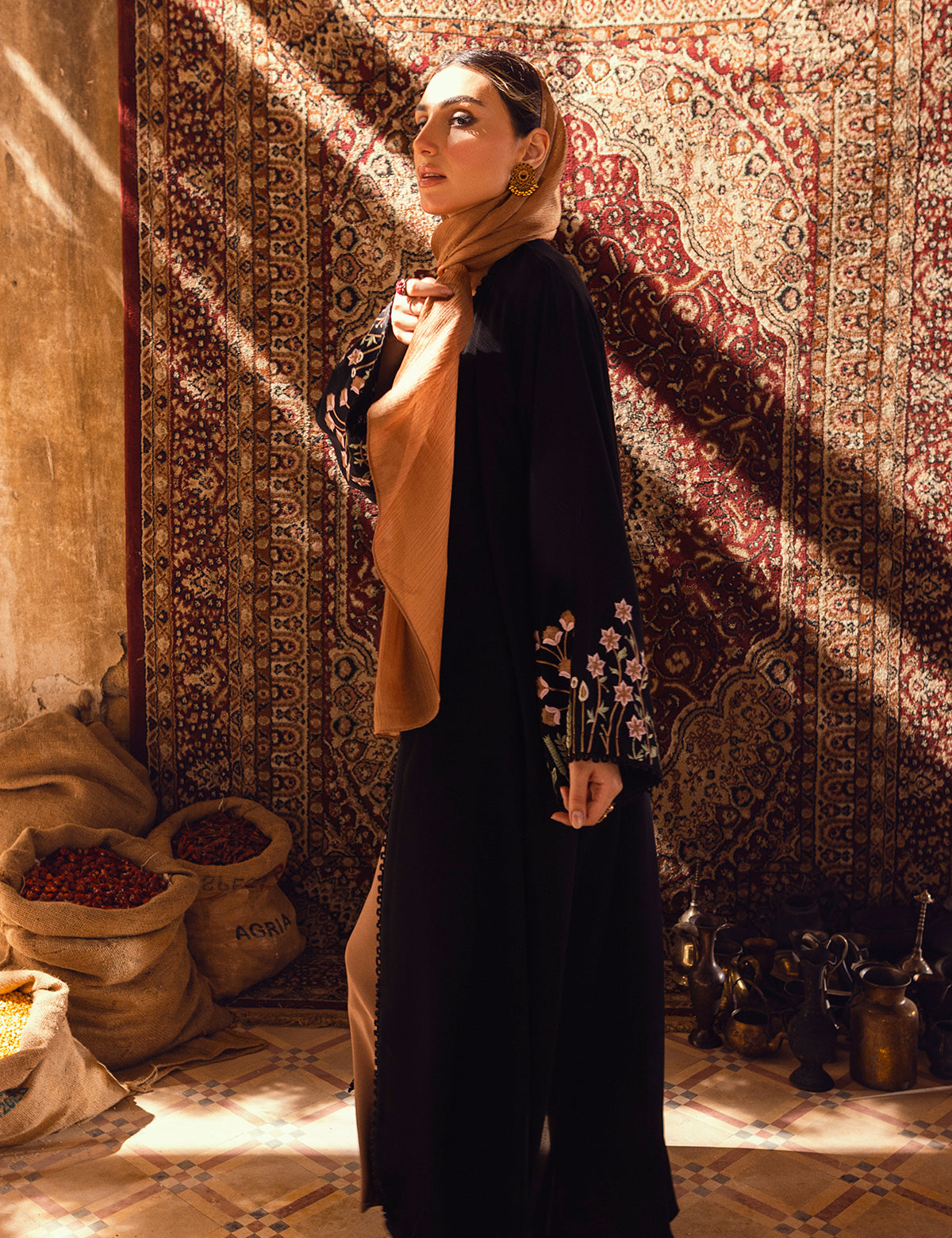 AYRA ABAYA